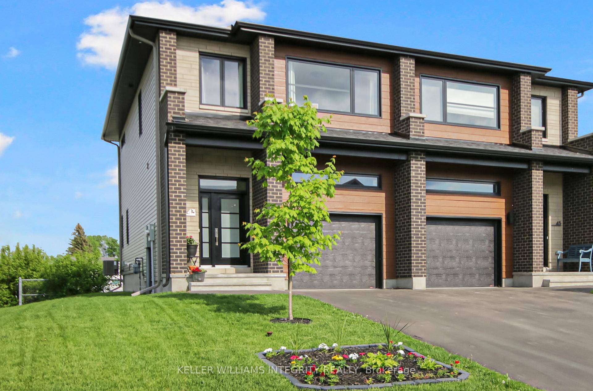 Welcome to 43 Cambridge St, a stunning semi detached home in the heart of Limoges !