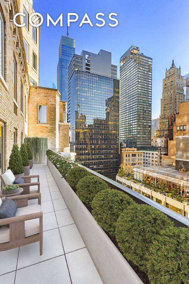 3 BEDROOM PARK AVENUE CONDO WITH PRIVATE OUTDOOR SPACE !