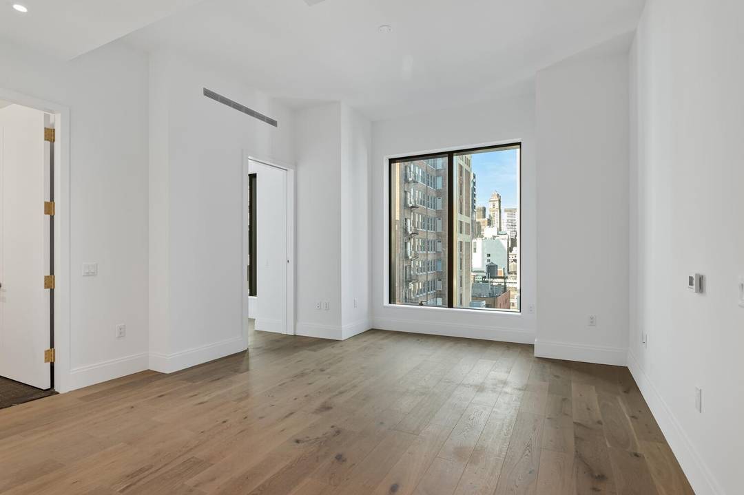 Welcome to this elegant 1 bedroom, 1 bath home on the 19th floor of Rose Hill, the Rockefeller Group's flagship Manhattan condominium completed in 2021.