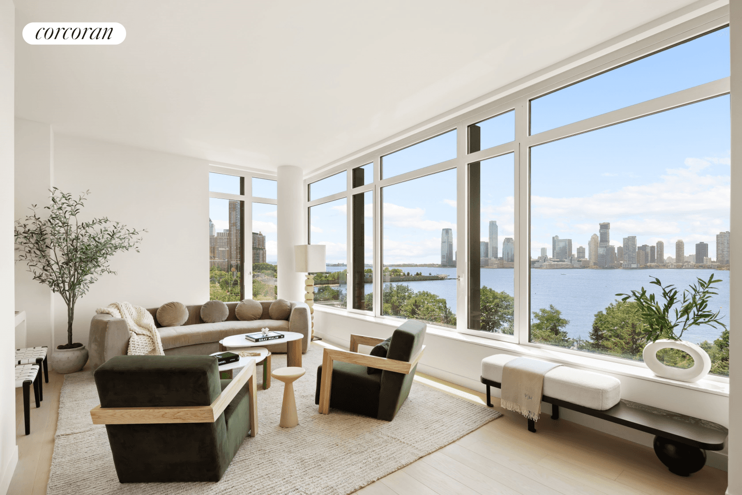 IMMEDIATE OCCUPANCY450 WASHINGTON RESIDENCES BY RELATED ON THE TRIBECA WATERFRONT.