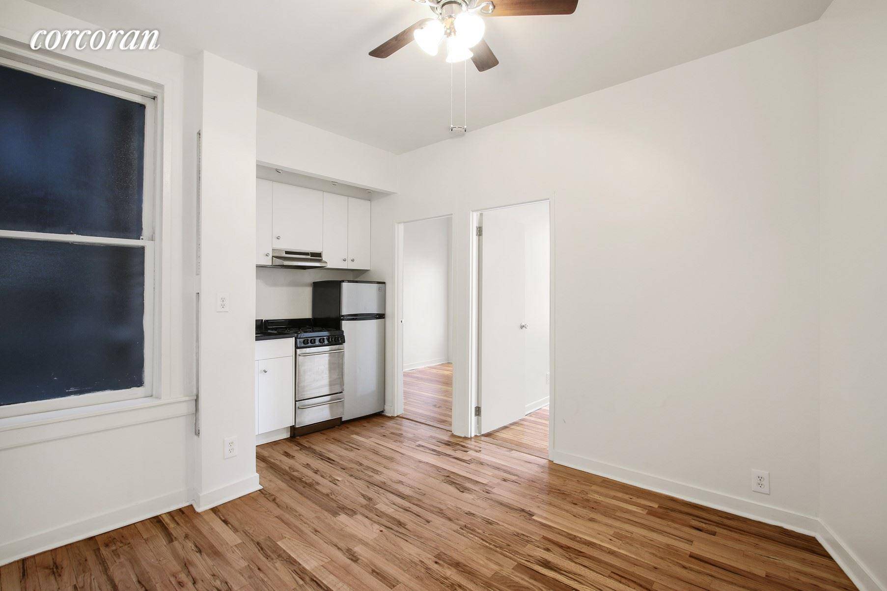 No Fee ! Located on the 2nd floor, this well appointed 2 bedroom unit has a nice sized living room with open kitchen layout.
