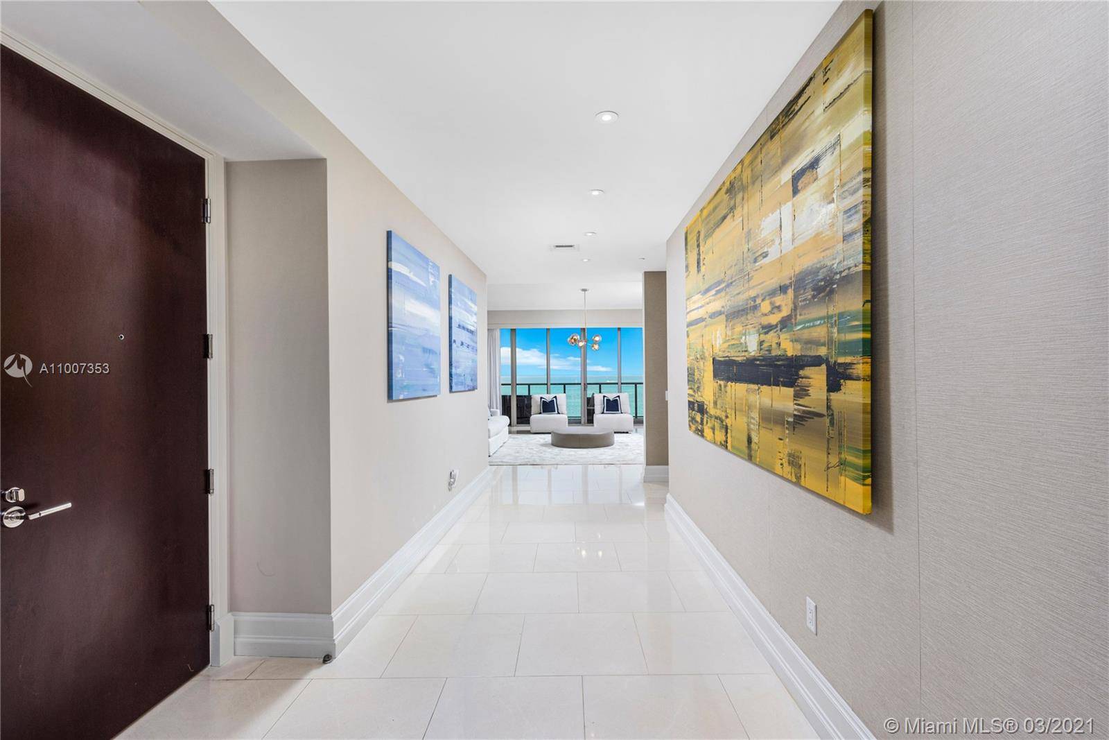 Amazing furnished 3 BD, 3.