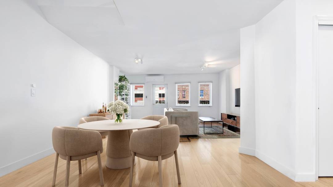 Experience the beauty of nature with this exquisite two bedroom, two bathroom condominium situated in the highly sought after Crown Heights neighborhood.