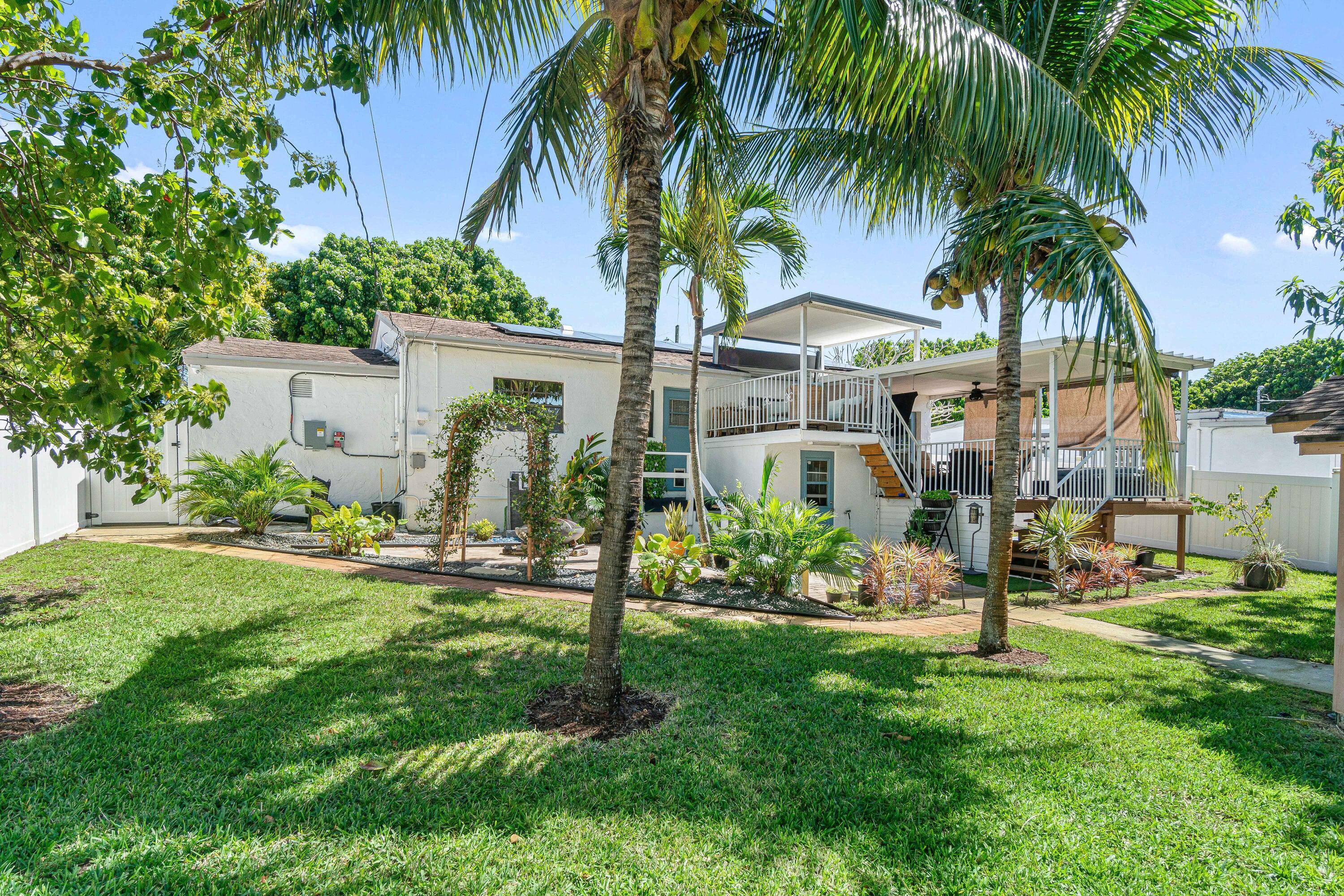 Whether you're looking for a primary residence or a lucrative investment, this home is a must see !