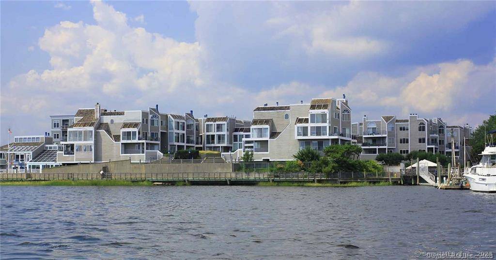 Premier gated, water front community just minutes from Yale Downtown !