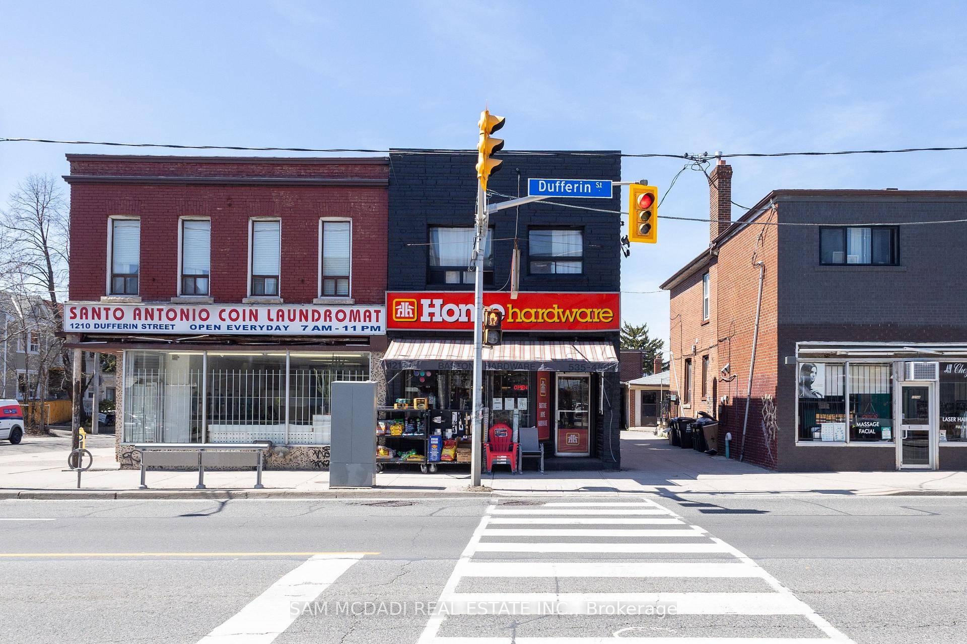 Introducing a prime investment opportunity in the heart of Dovercourt Village with the TTC and all amenities at your doorstep.