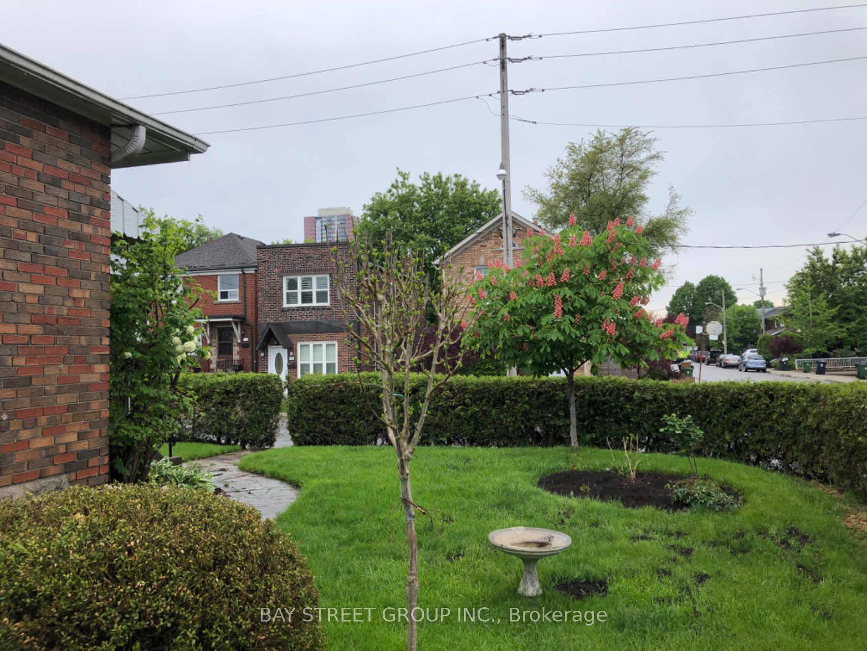 Welcome to this beautifully renovated three bedroom apartment located on the main floor of a legal duplex bungalow.