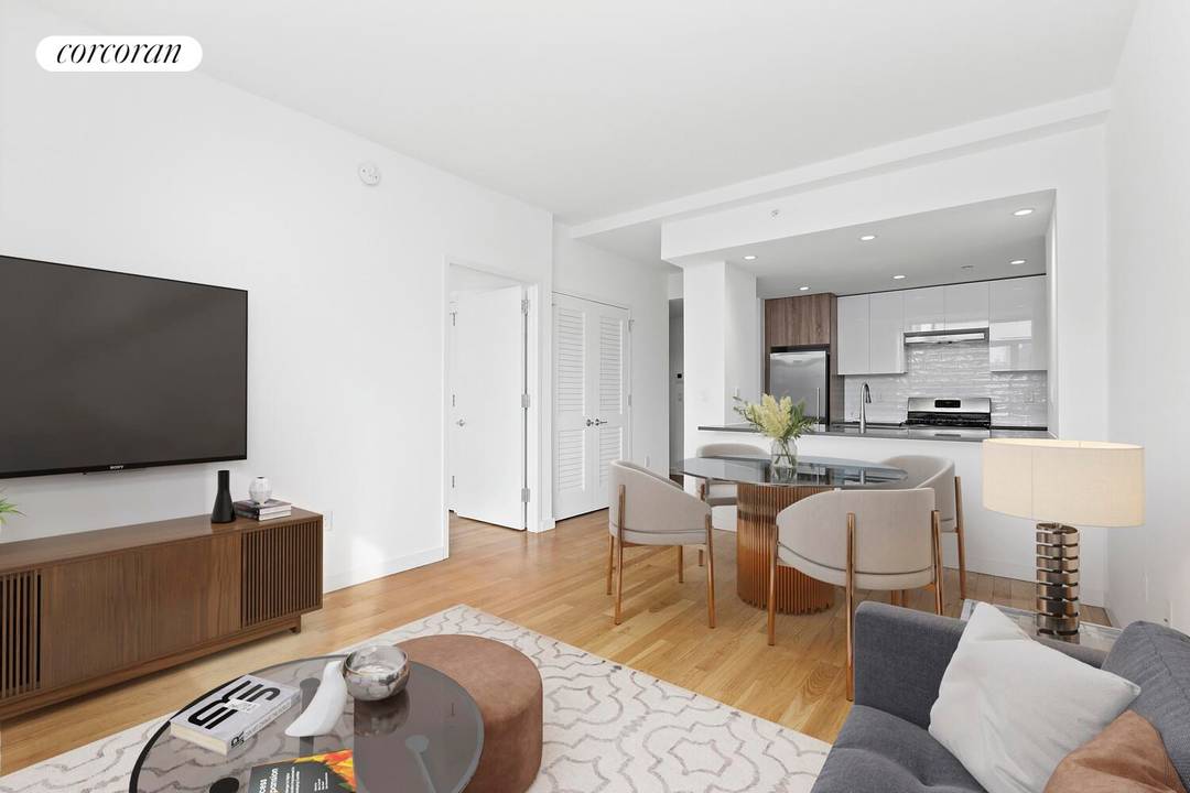 Make Williamsburg your home with this spacious one bedroom apartment that offers tons of natural light and open views !