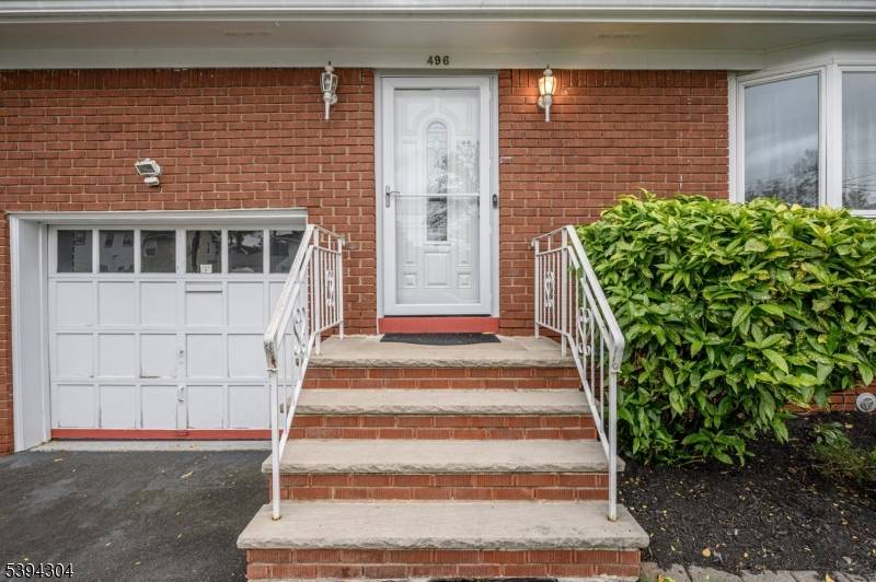 Beautiful 3 Bed 2. 5 Bath Brick Ranch with Master Suite, 1 Car Garage, huge Finished Walk out Basement in the heart of Roselle Park is sure to impress !