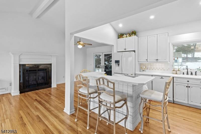 Great Location ! Wonderful Neighborhood !