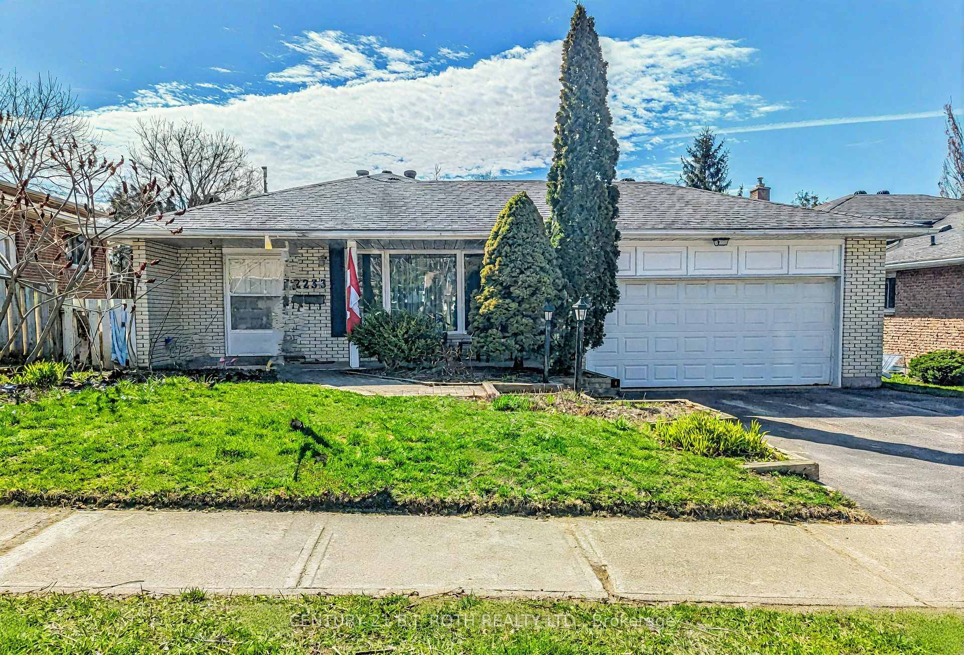4 Level Backsplit in Prime Barrie Location !