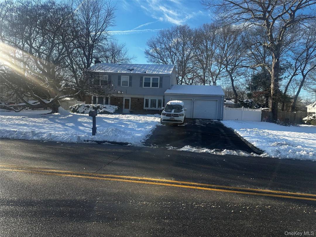 Beautifully maintained 4 bedroom, 2.