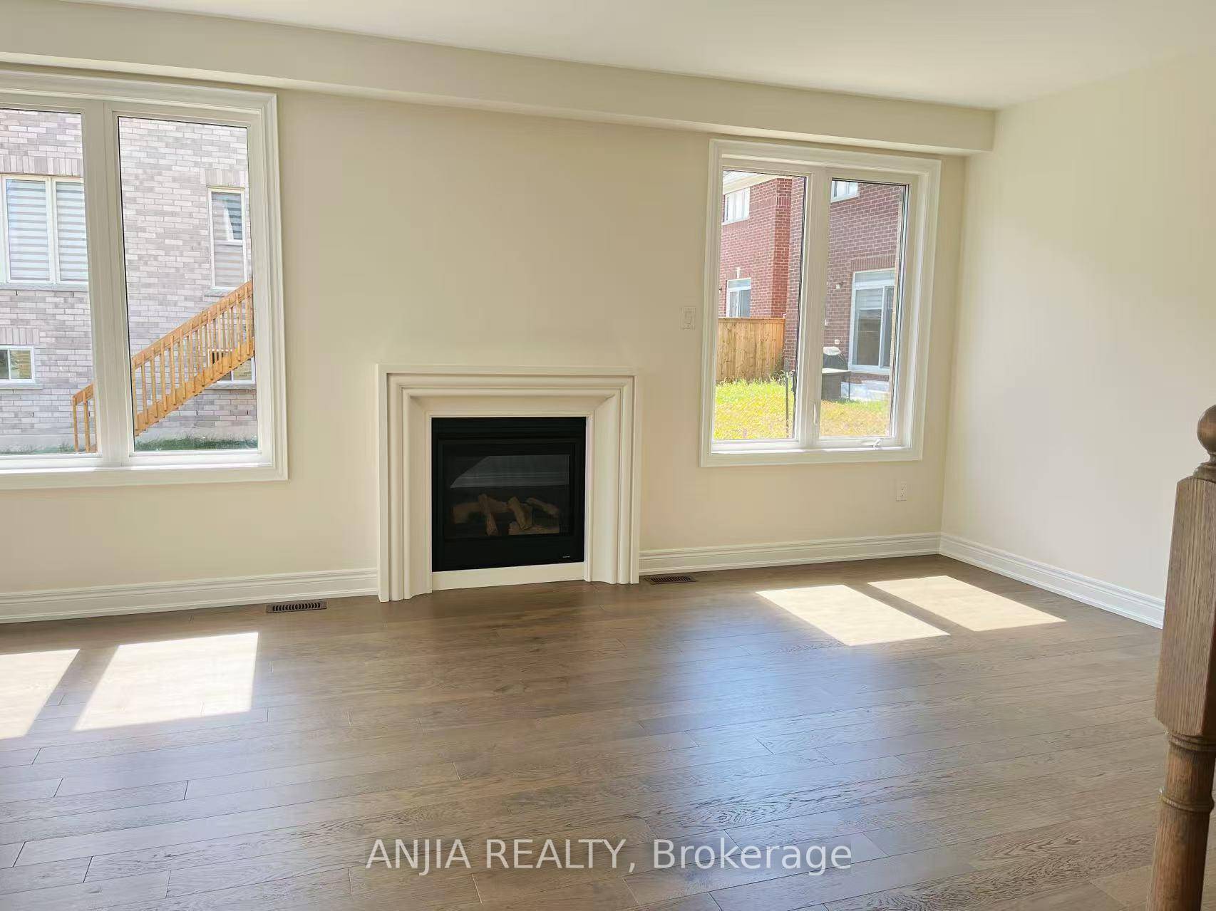 3400 SqFt Prestigious Brand New, Detached Home in South Keswick, 4 Bedroom w Upper Den, 4 Bathrooms, 4 Walk in Closets.