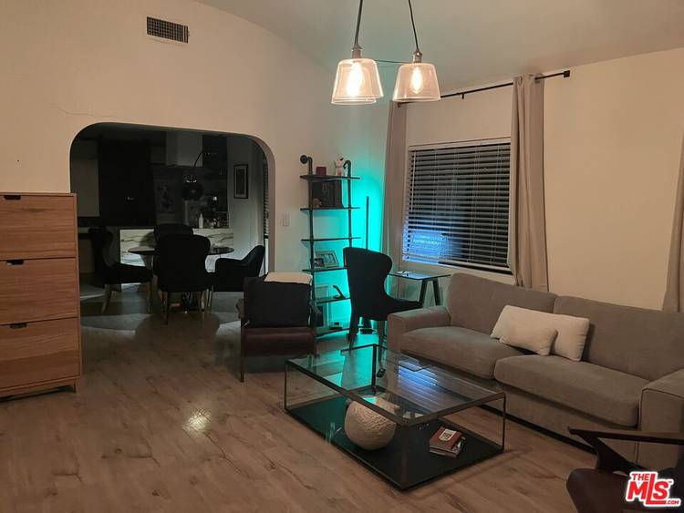 643 N Vista St 3BR Hancock Park La