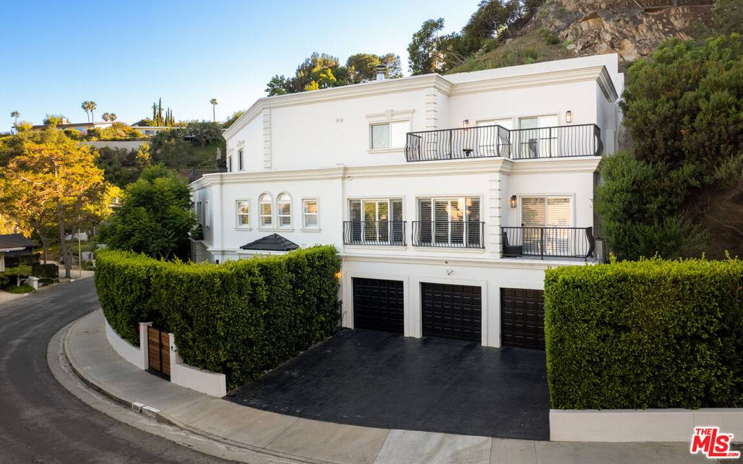 2209   Banyan Dr 5BR Brentwood La