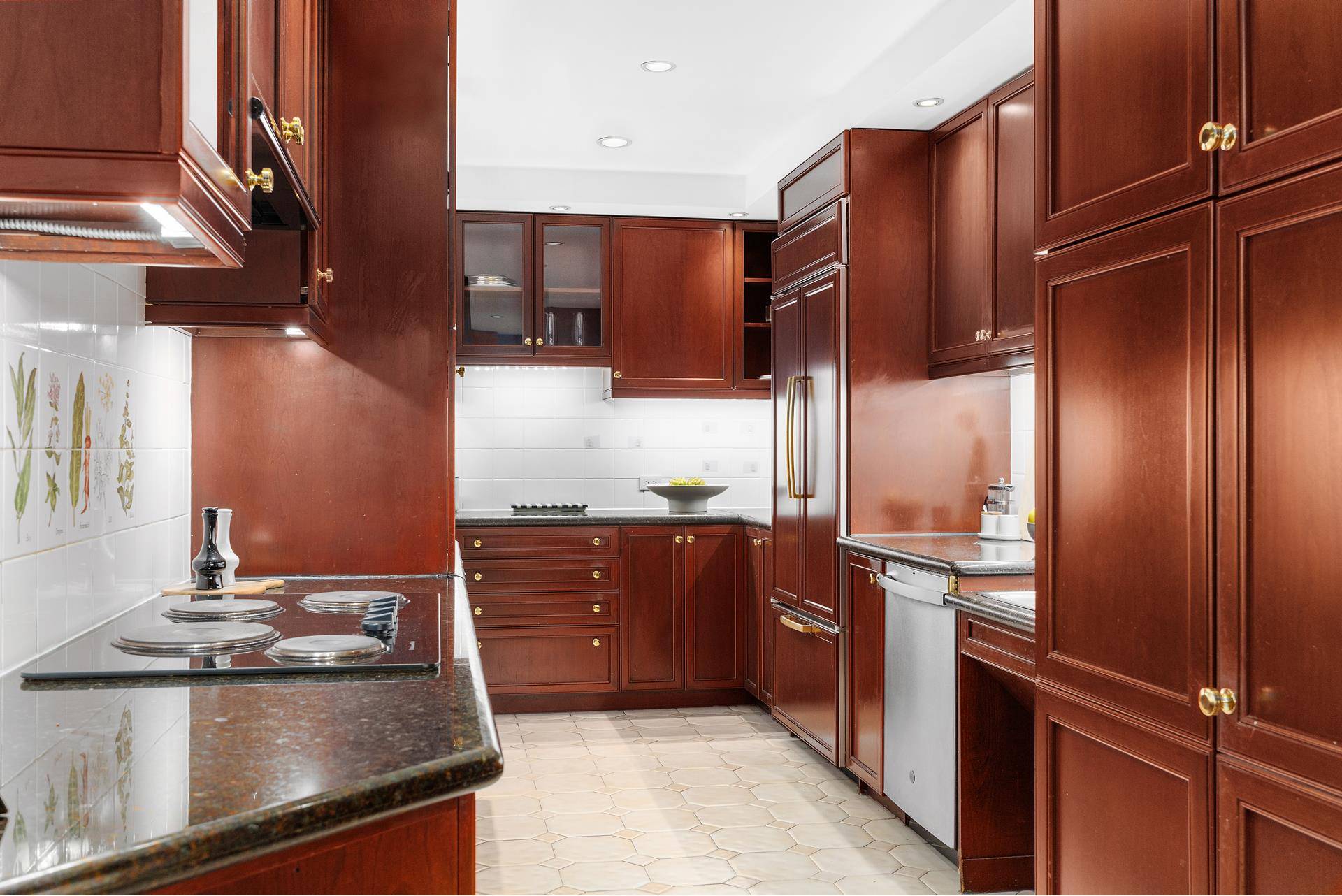 OPEN HOUSES BY APPOINTMENT ONLY VIEW VIDEO FOR MORE INFORMATION Boasting over 60 feet of sublime Central Park frontage, this is the trophy home you have been looking for.
