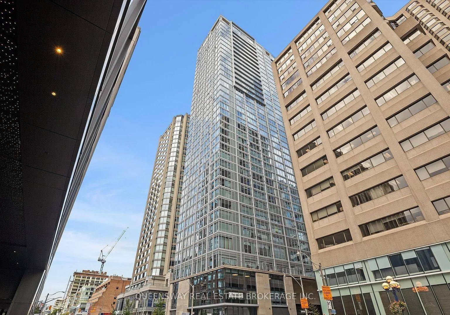 Discover unparalleled luxury at the Cumberland Tower, nestled in the heart of Torontos prestigious Yorkville neighbourhood.