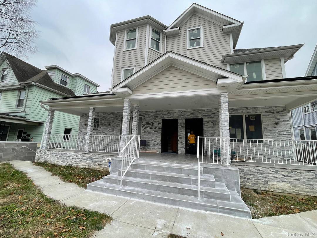 Welcome to 136 Park Ave, Mount Vernon Brand New 2nd Floor Apartment Be the first to live in this stunning new construction 4 bedroom, 3 bath apartment.