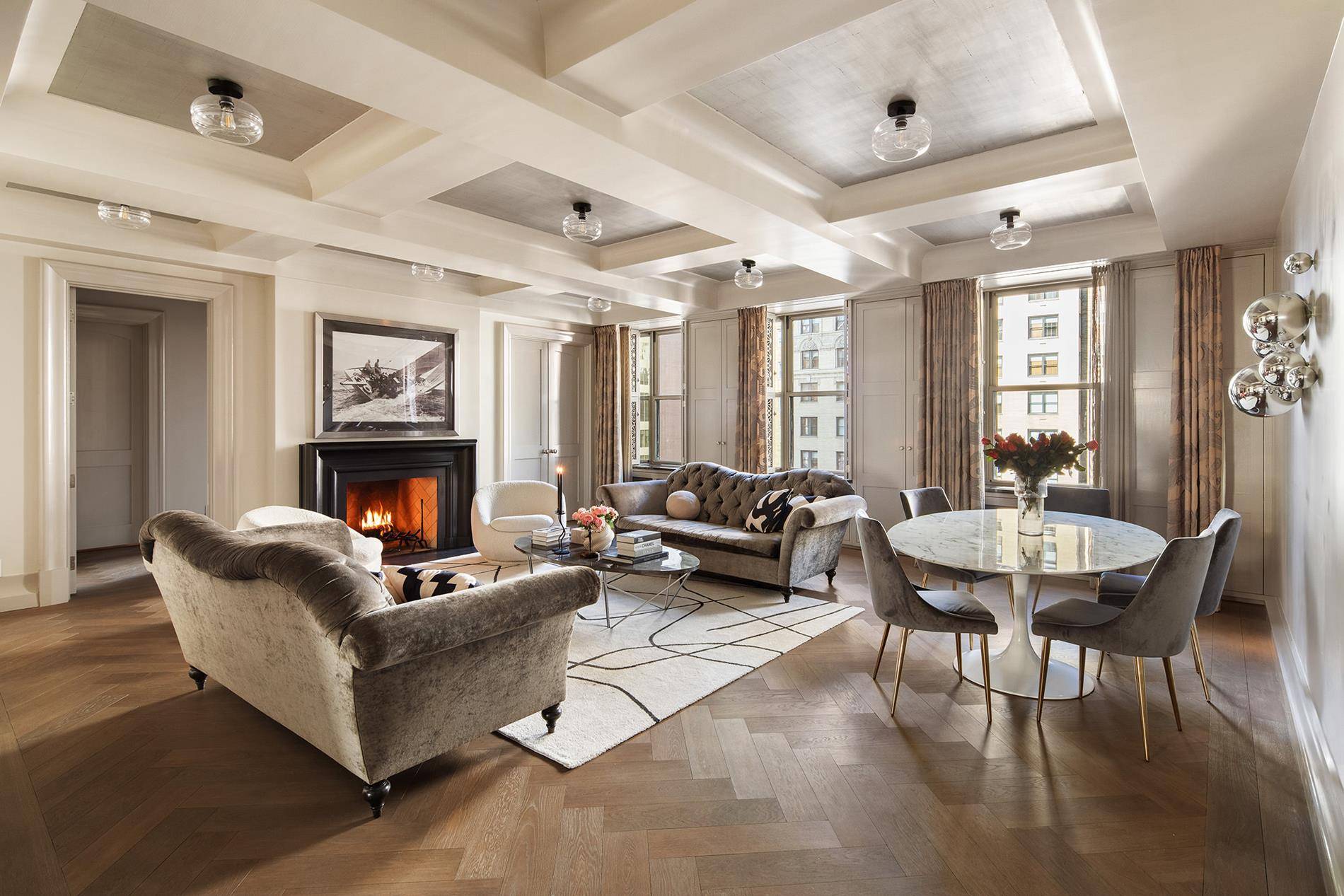 This exquisite four bedroom, three bathroom residence offers a rare blend of classic prewar charm and modern sophistication, all with breathtaking views of Park Avenue and even a glimpse of ...