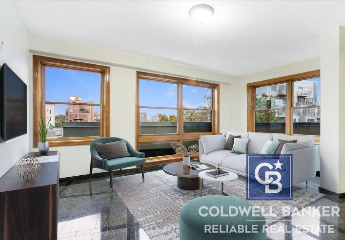 Welcome home ! This spacious and bright 1 bedroom unit is centrally located in Midwood.