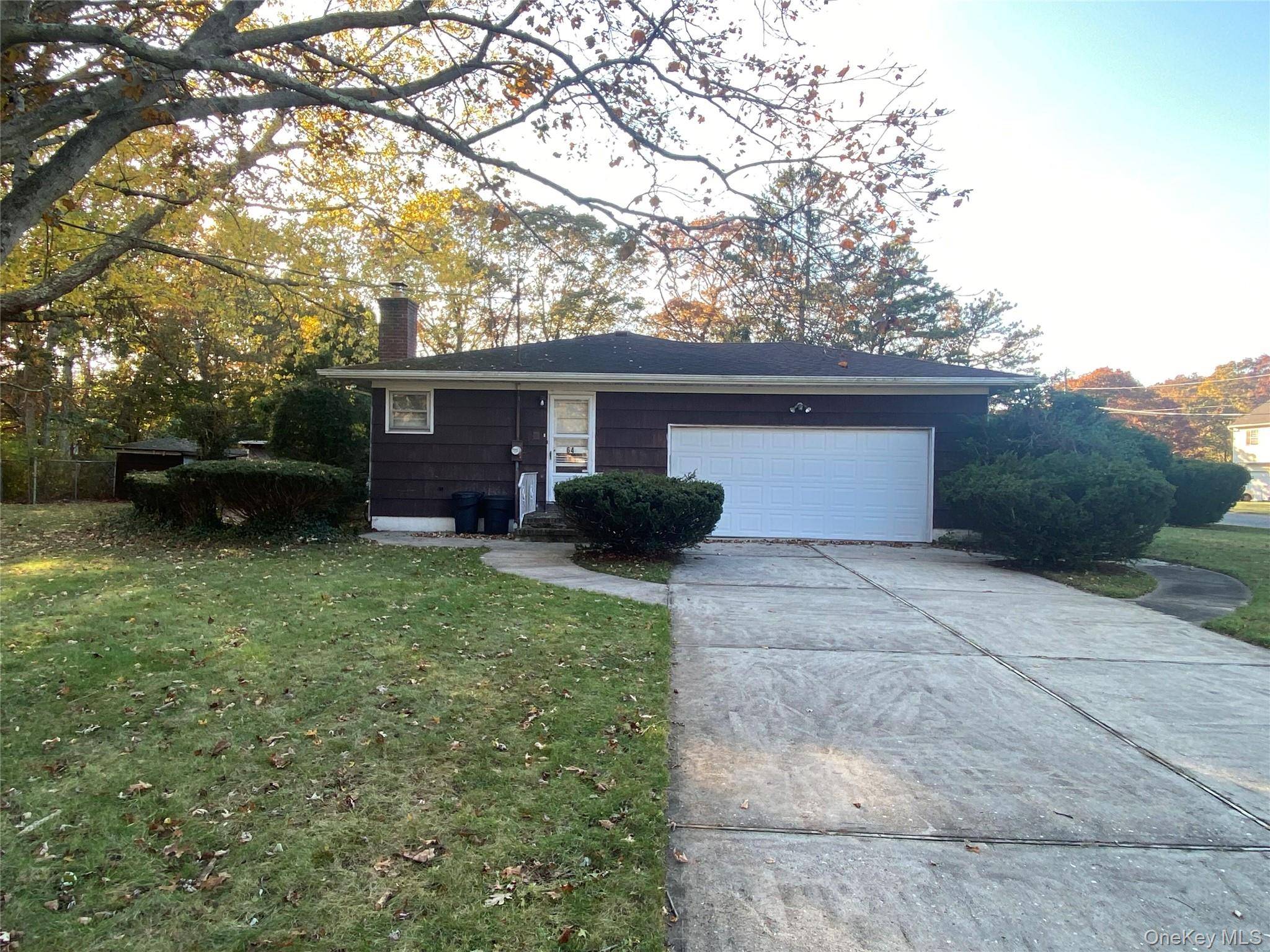 CASH ONLY PLEASE ! FEAST YOUR EYES on this one of a kind Long Island gem !