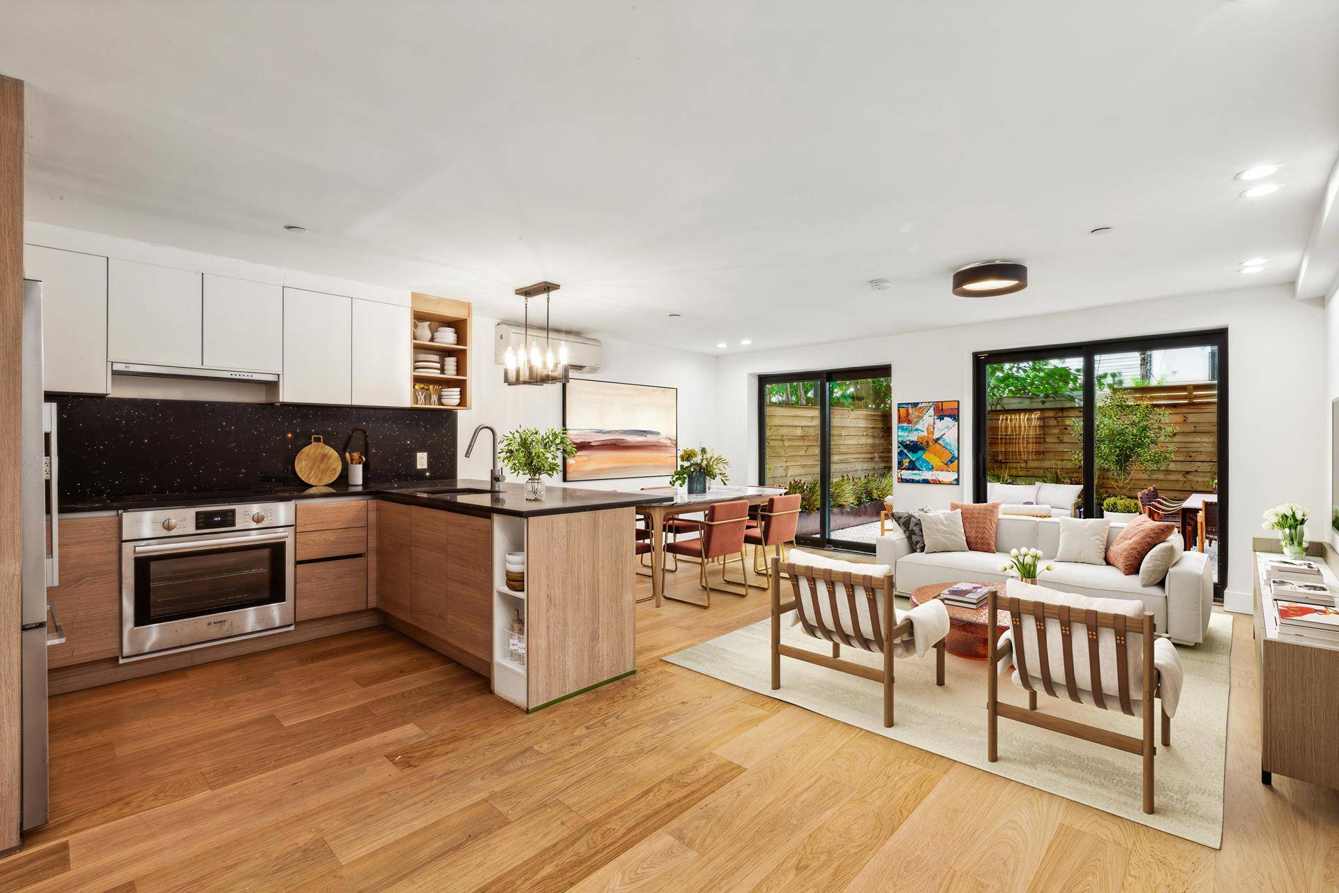 Welcome to the Garden Unit at 479 Lexington Avenue !
