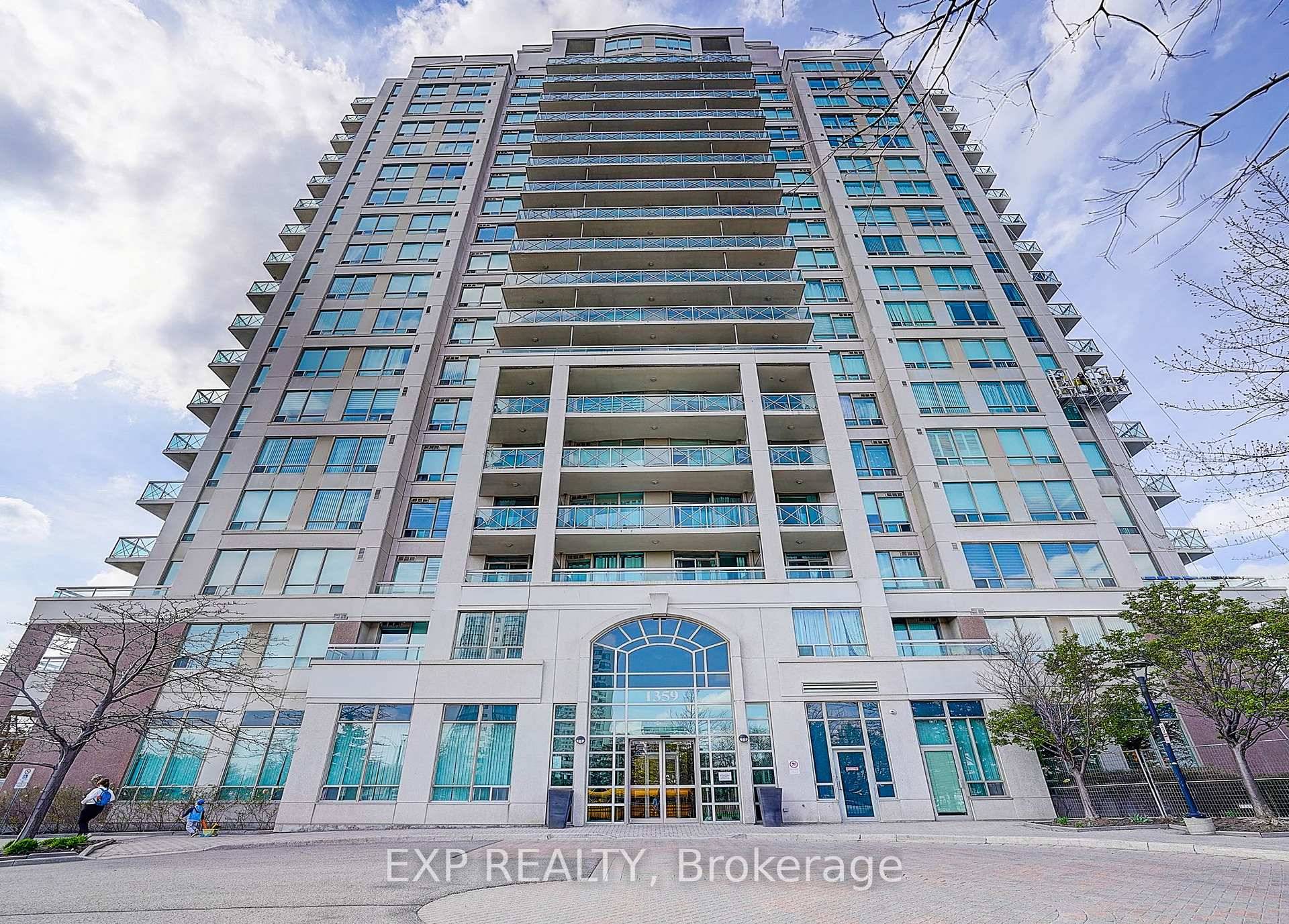 Welcome to this bright and contemporary 1 bedroom with walk in closet, 1 bathroom suite at The Capri Condos, offering 585 sq.