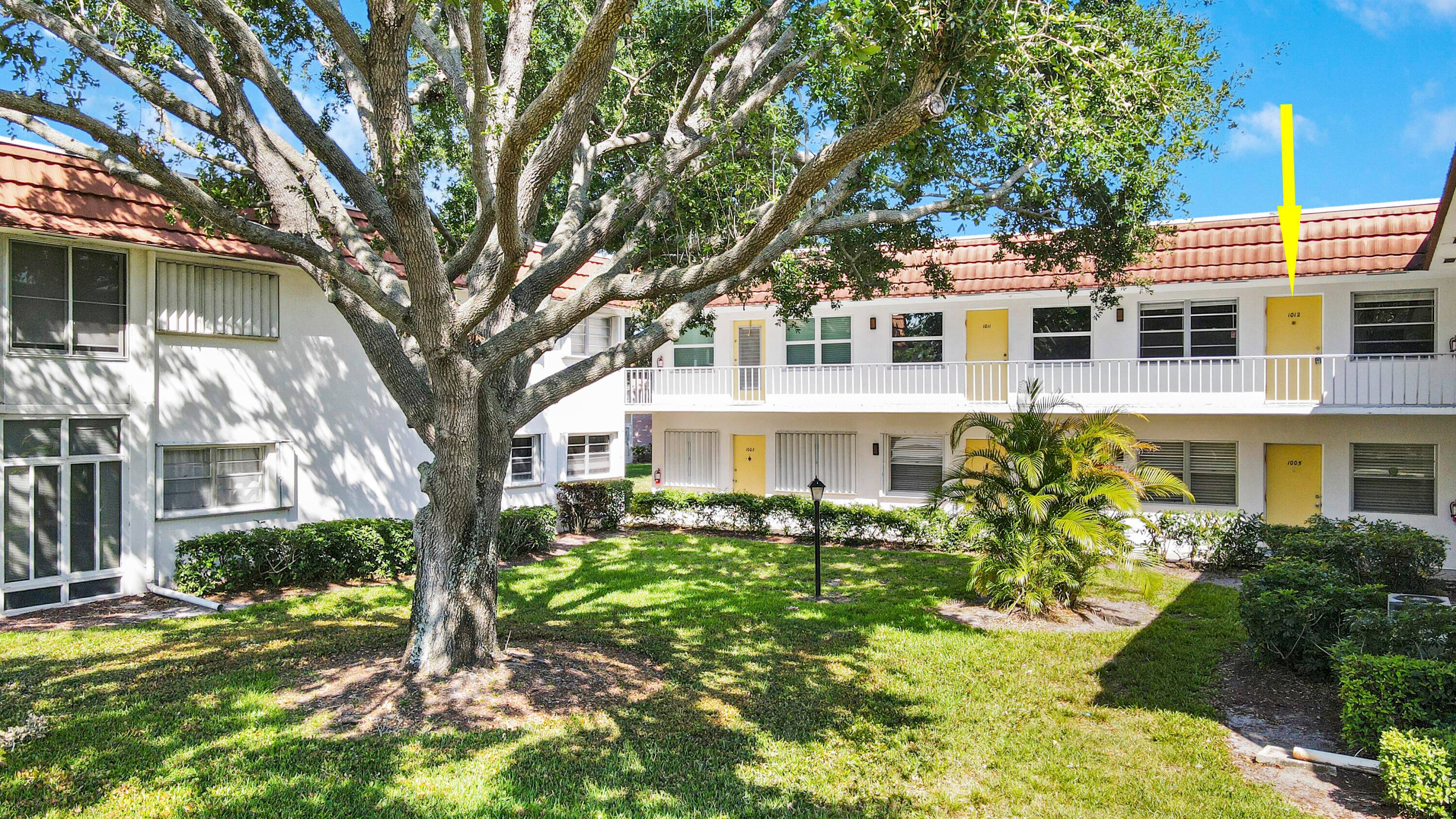 Great Opportunity ! 1 Bedroom, 1.