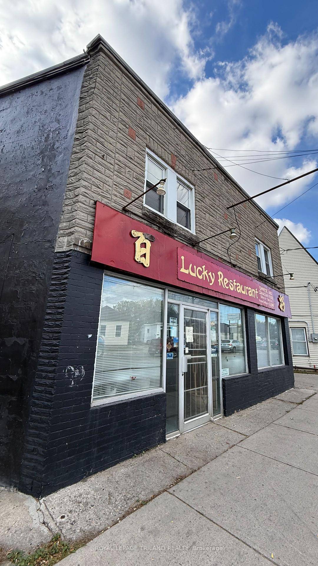 FANTASIC EAST END CHINESE RESTAURANT OWNED AND OPERATED BY THE CURRENT OWNER FOR OVER 35 YEARS.