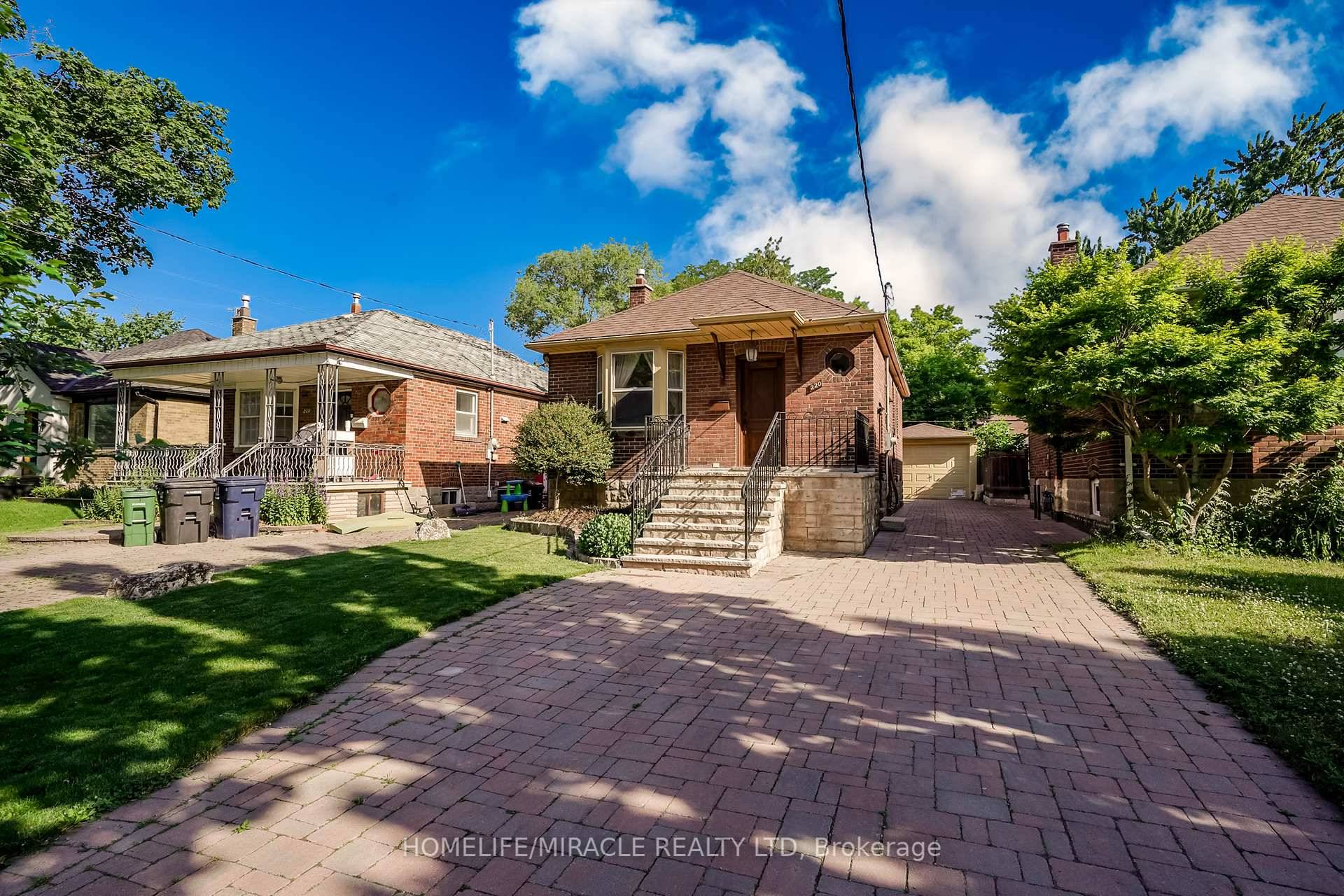 Beautiful and very well kept 3 Bedroom Bungalow with two washrooms one at main and one in the basement, beautiful bar at the main floor and Kitchen in the Basement.
