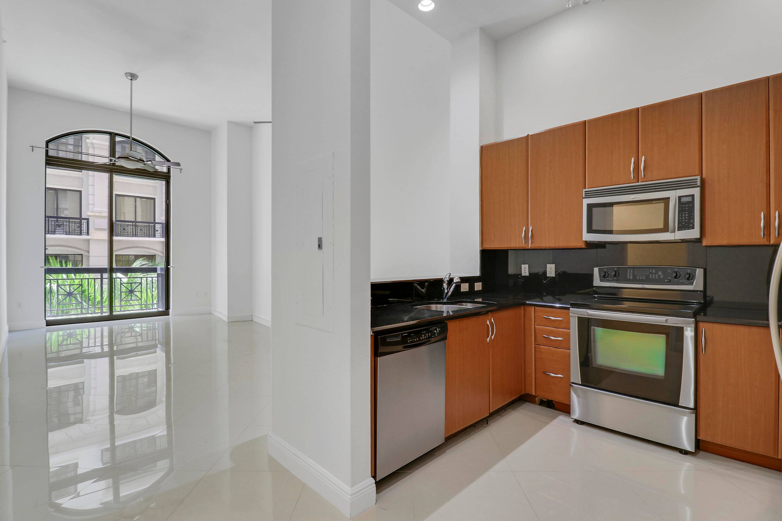 Spacious One Bedroom, 1. 5 Bath Condo with Luxe Features !