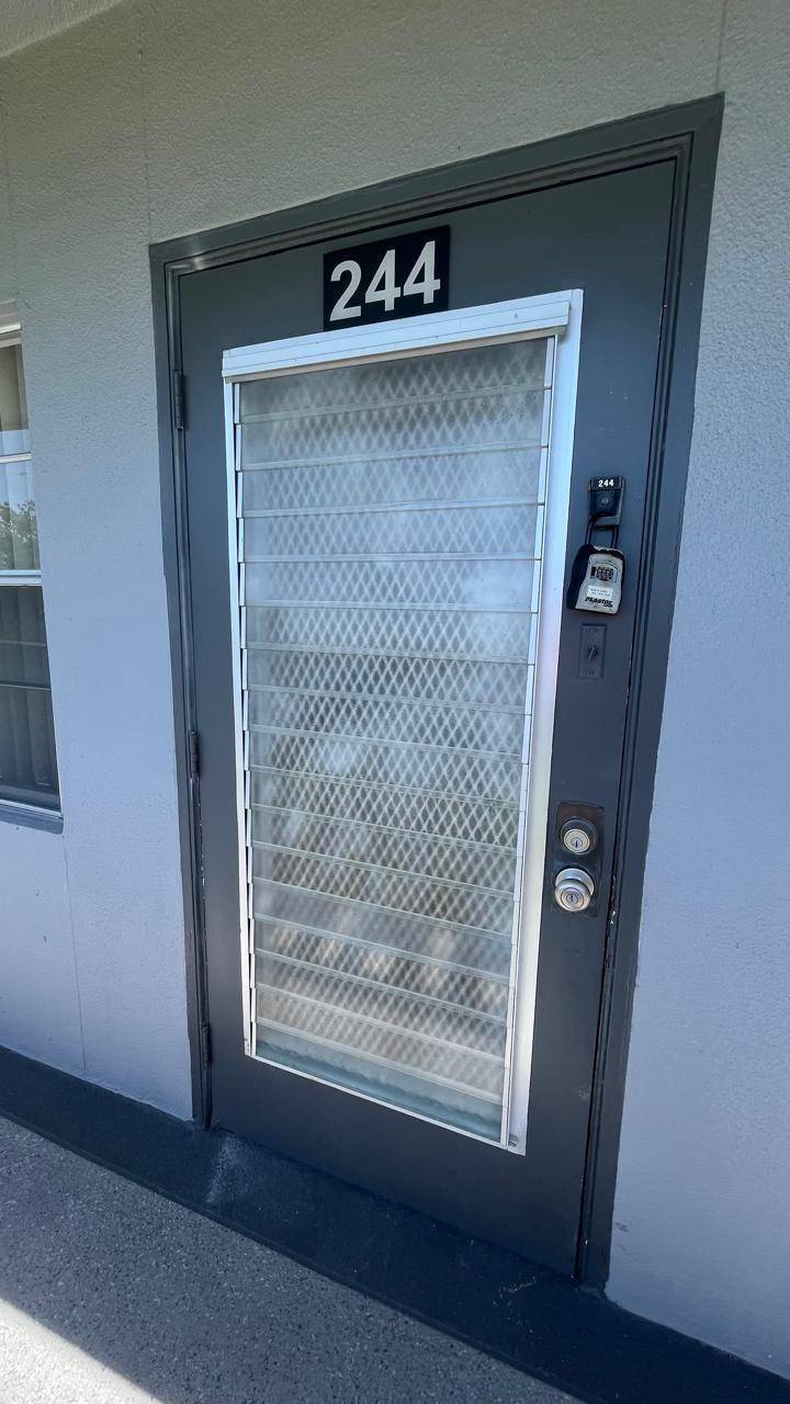 VERY WELL MAINTAINED AND FRESHLY PAINTED, 1 bedroom, 1.