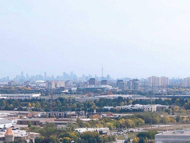 Downtown Vaughan Area. Corner Unit.