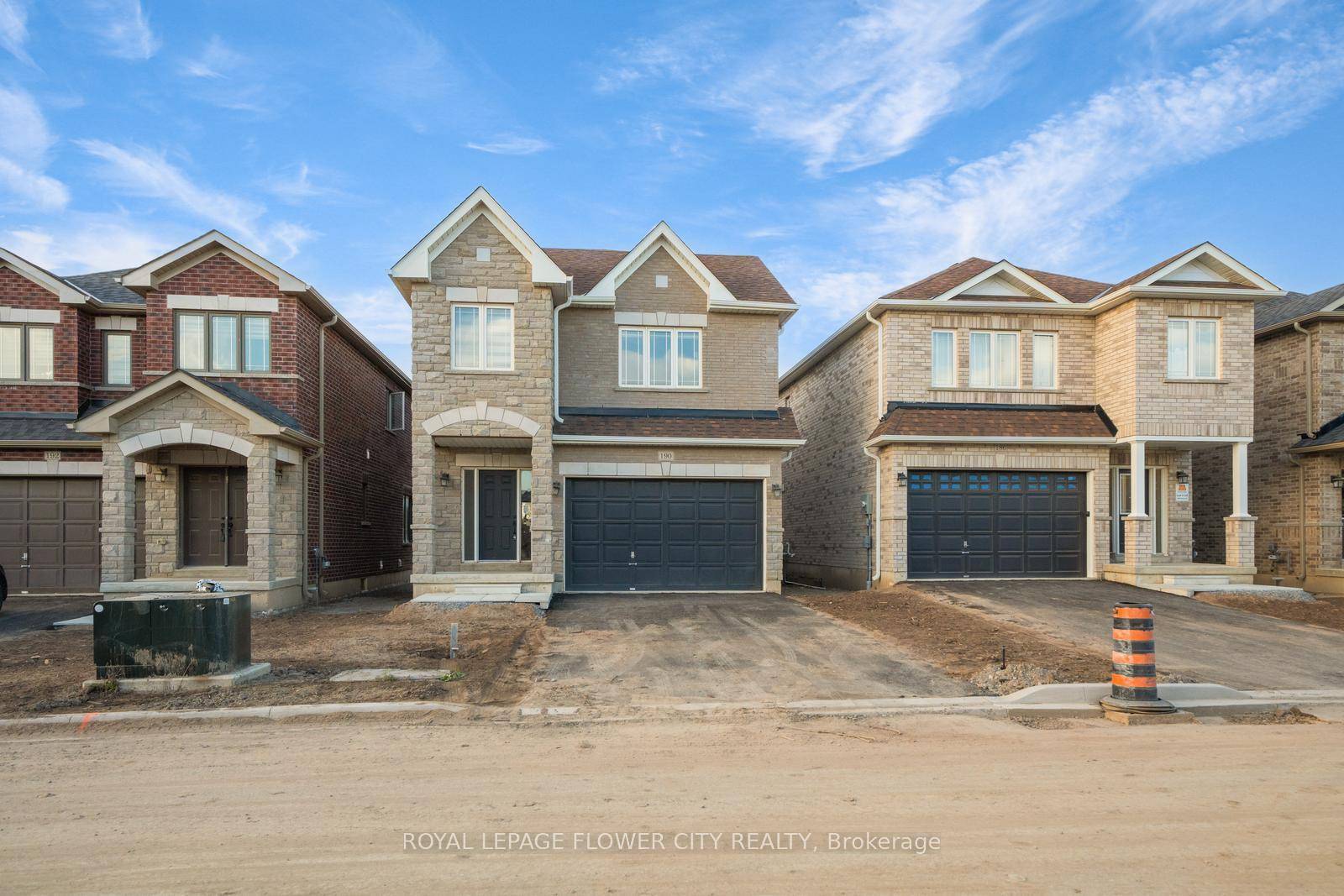 Welcome to 190 Palace Street, Thorold The Tailor Model by Marydel Homes Discover this brand new, never lived in detached home located in the sought after Artisan Ridge community by ...