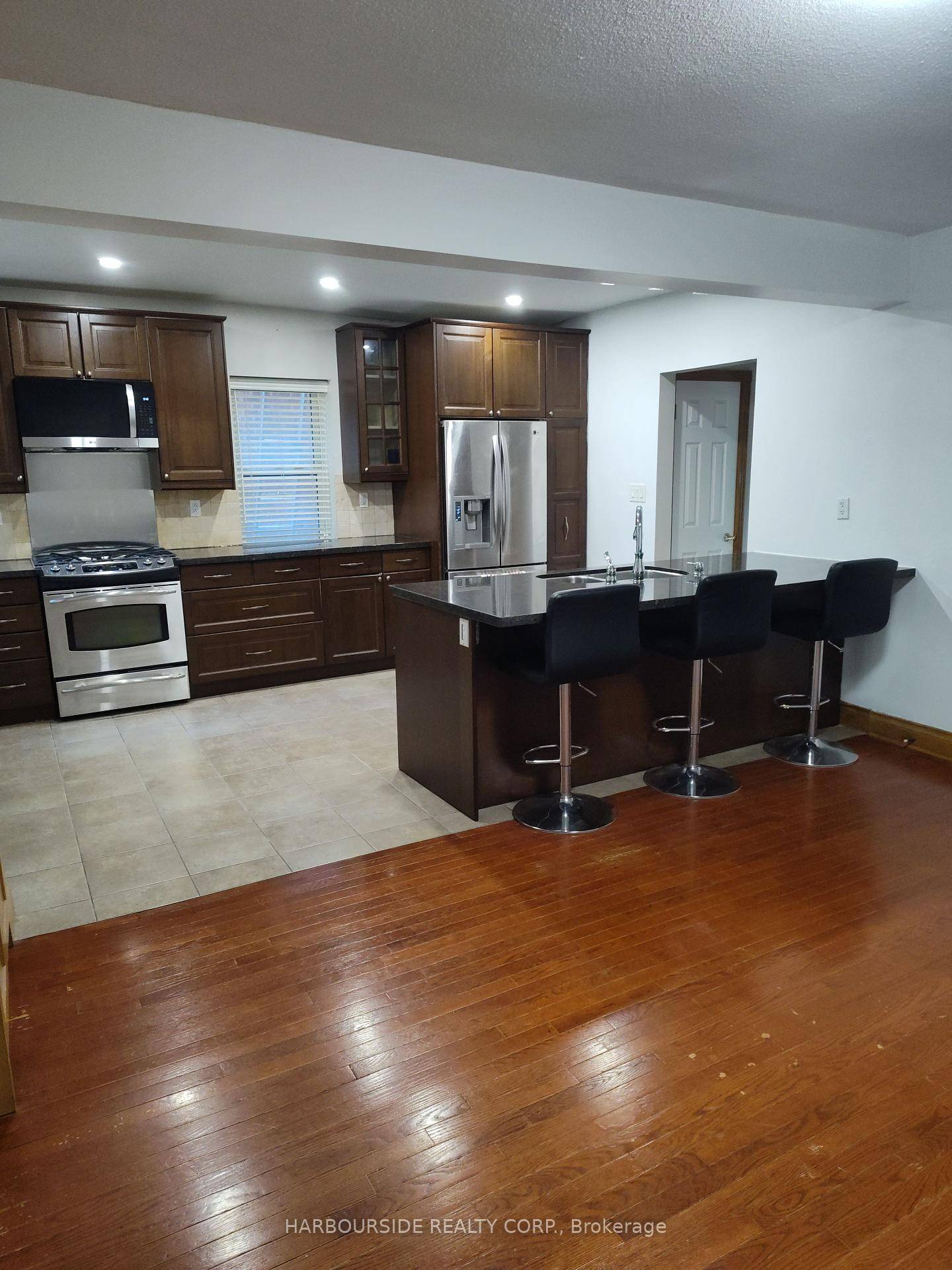 North Toronto Four Bedroom, Two Bathroom Home In Prime Location For Top Schools, Transit, and Shops Near Yonge Eglinton and Mount Pleasant.
