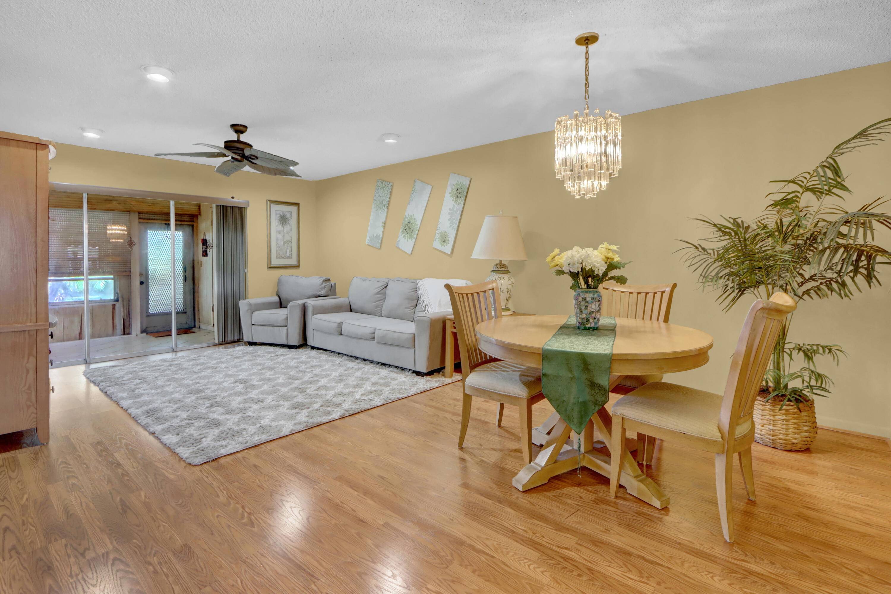 371 Bennington Lane Villa Palm Beach