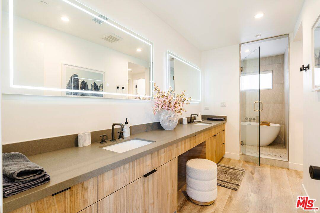 4912  S Centinela Ave 3BR Marina Del Rey La
