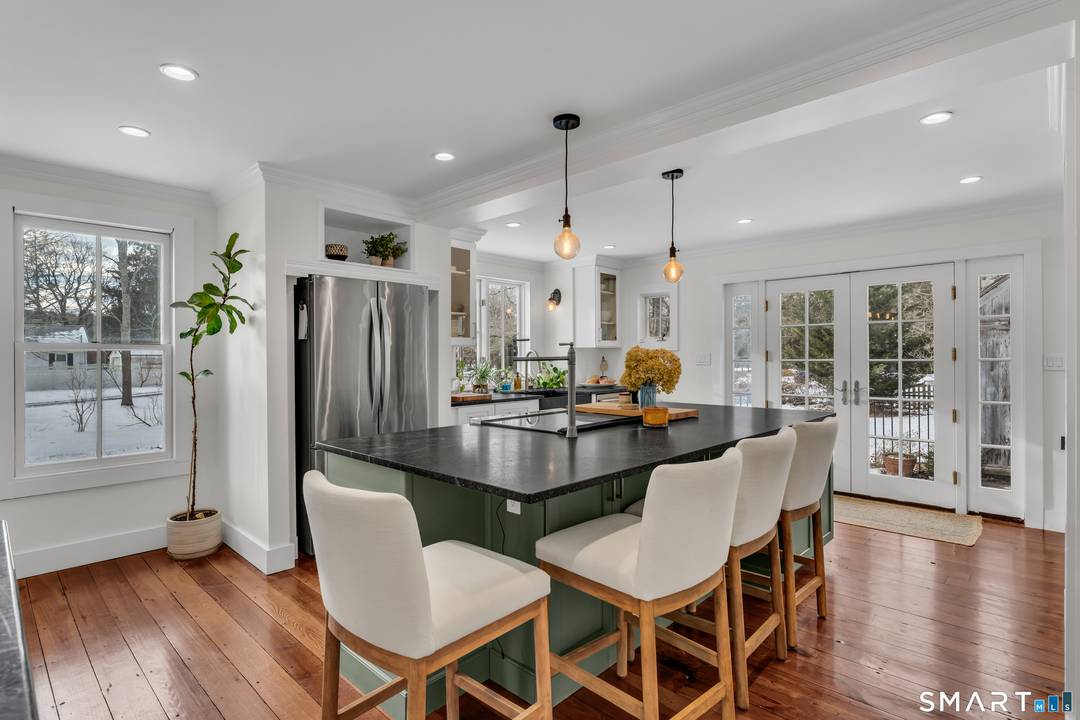 This 1900s colonial farmhouse located in the historic village of Hadlyme is truly brimming with charm.