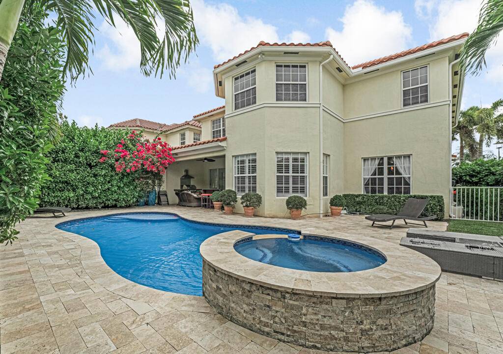 AMAZING OPPORTUNITY ! SPECTACULAR ESSEX MODEL WITH A GORGEOUS SALTWATER POOL AND SPA SURROUNDED BY AN EXQUISITE TRAVERTINE PATIO AND POOL DECK DONE IN 2019.