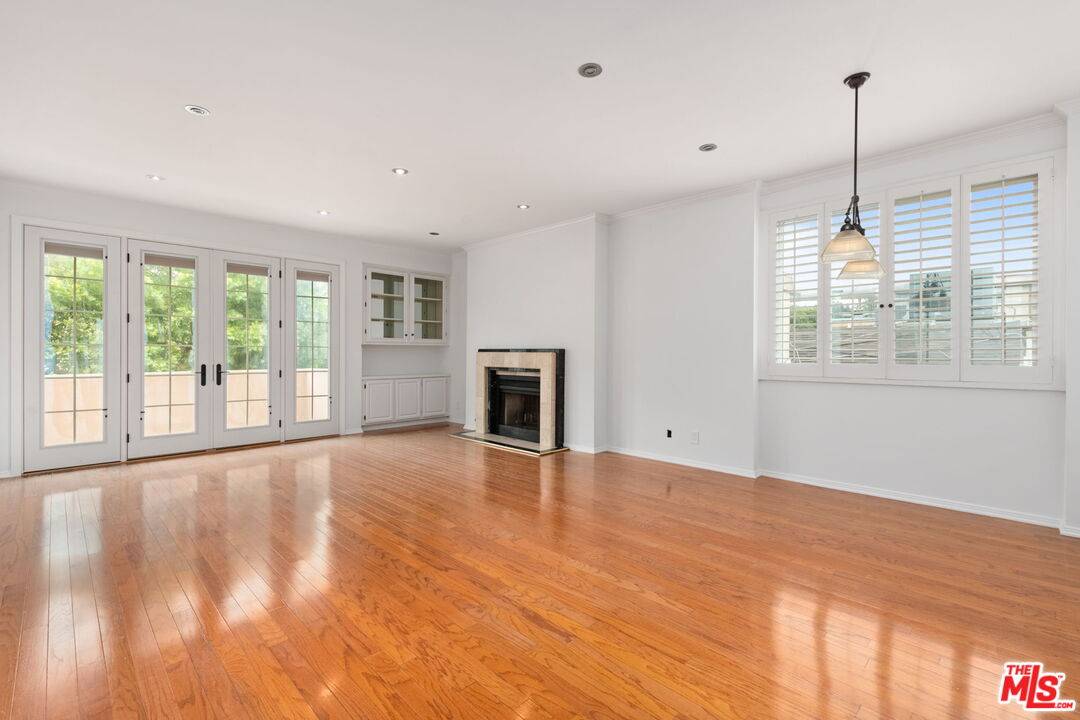 10373 Almayo Ave 2BR La