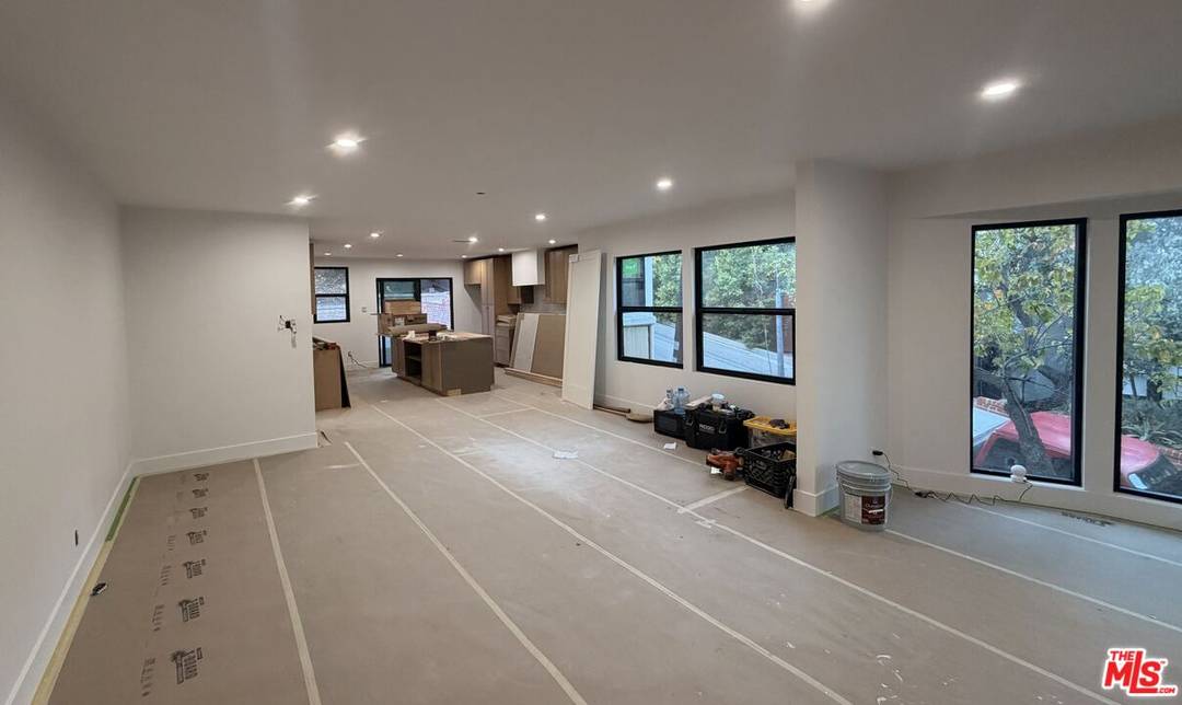 2535 Canyon Dr 3BR Hollywood Hills East La