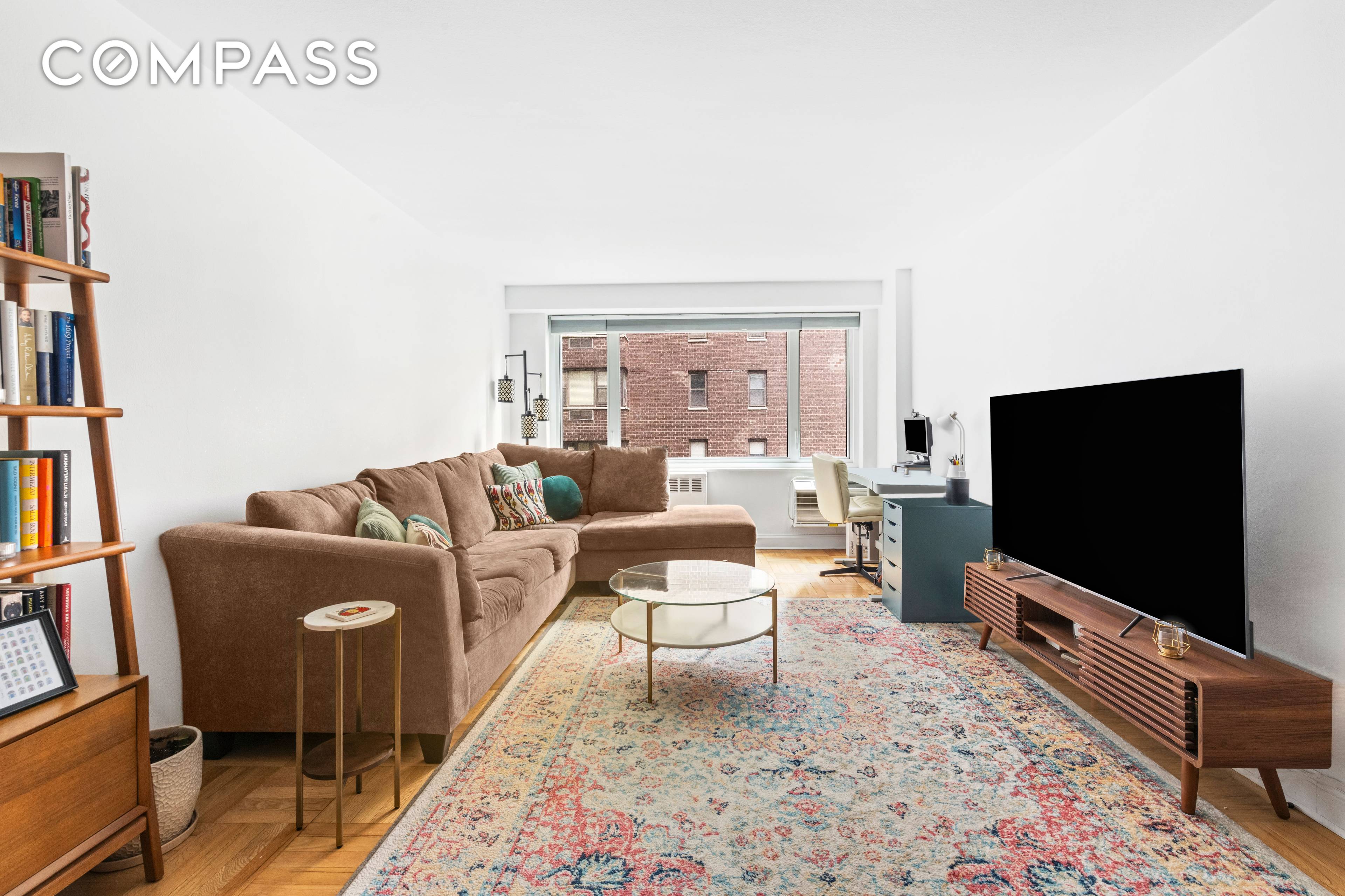Welcome to 411 East 53rd Street, where luxury living meets prime location in Sutton Place.