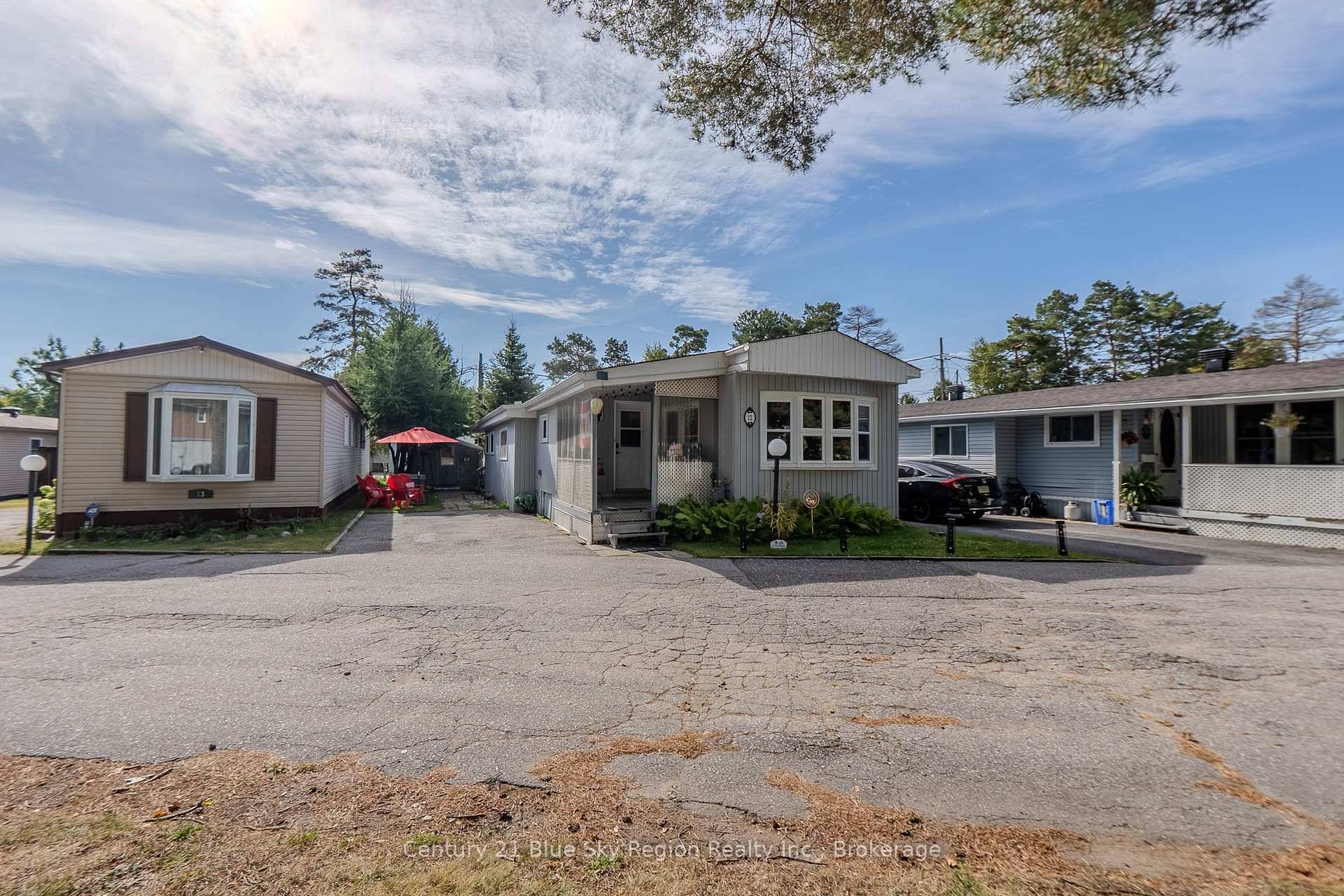 Dont miss out on this 2 bedroom mobile home that is in immaculate condition.