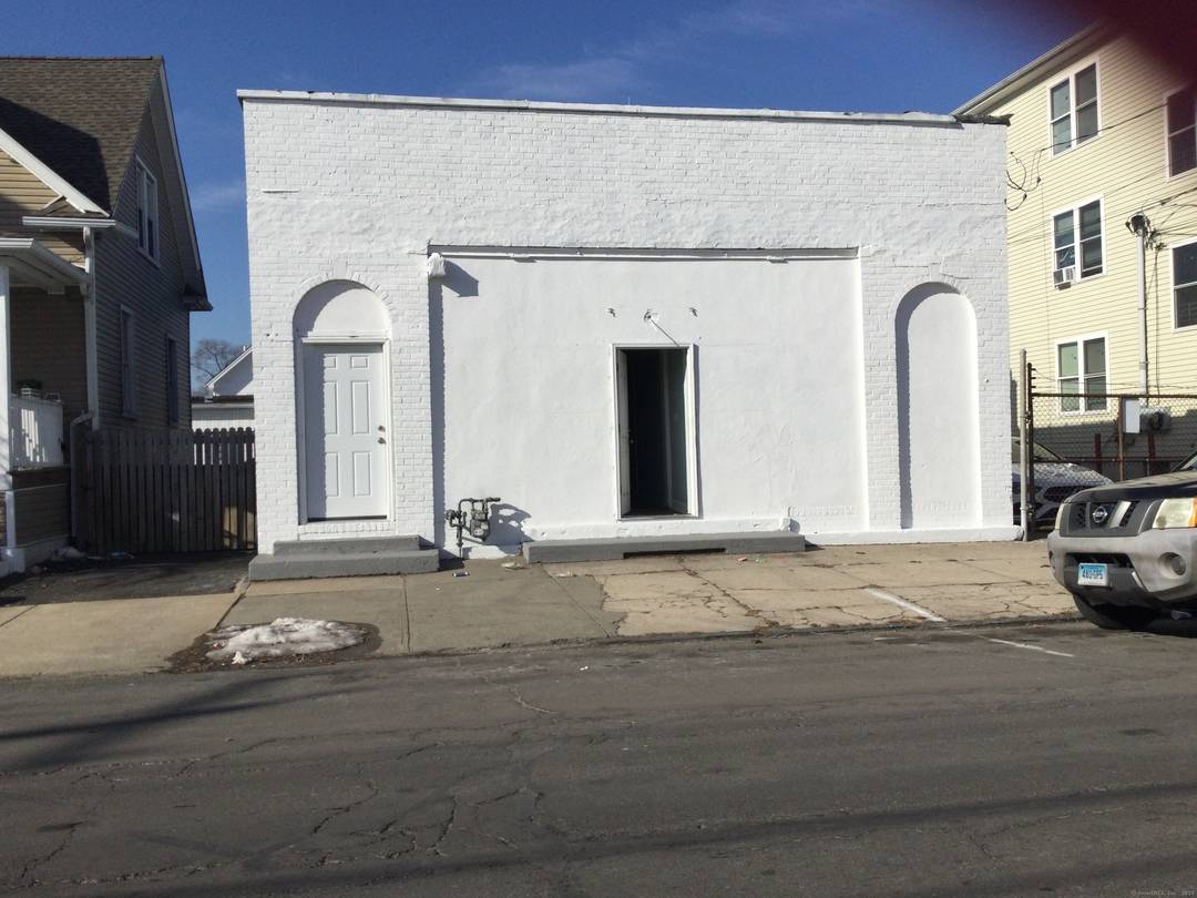 Industrial building, It Has been used like storage, Two separated Buildings in One, The front Building it is all Finish like offices and finish Basement, with two full Baths, One ...