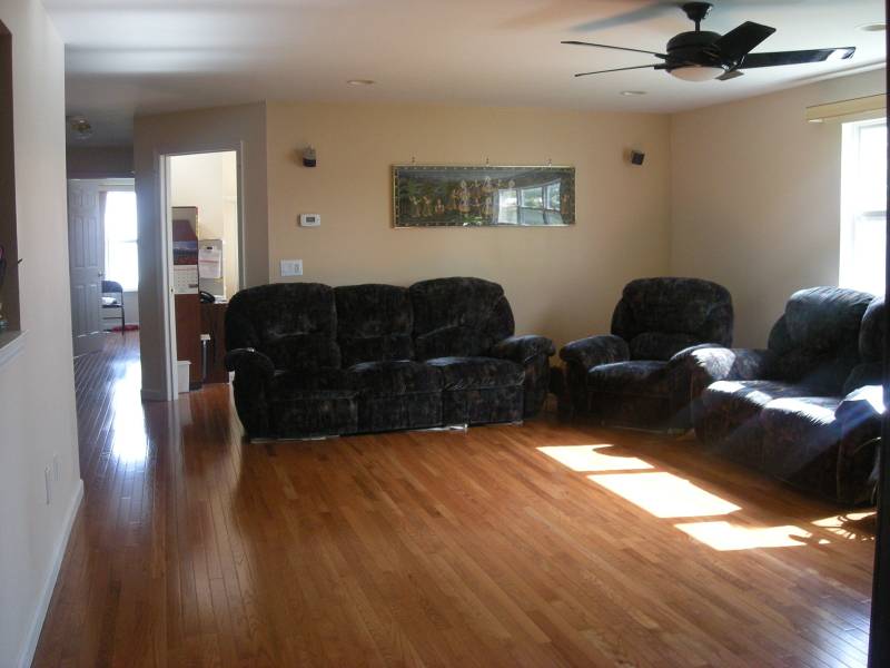 Beautiful 2 BR 1. 5 Bath With Full Basement, Freshly Painted All Brand New Appliances STOVE, REFRIGERATOR, Dish Washer Washer Dryer 2025 Bright Unit Offers Large Living Room Spacious Bedrooms ...