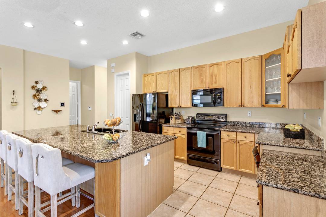 Remarkable opportunity to lease 4 bedrooms, 2.