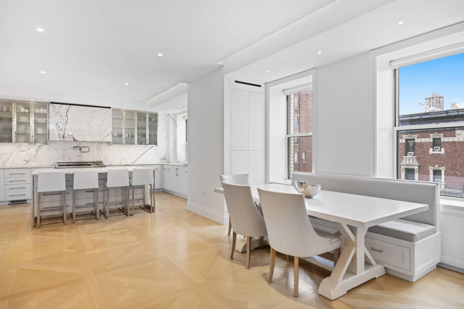 ALL OPEN HOUSES ARE BY APPOINTMENT ONLY PLEASE VIEW THE VIDEO FOR MORE INFORMATION This exquisite Cetra Ruddy designed condo residence offers a scale and magnificent finishes that are so ...