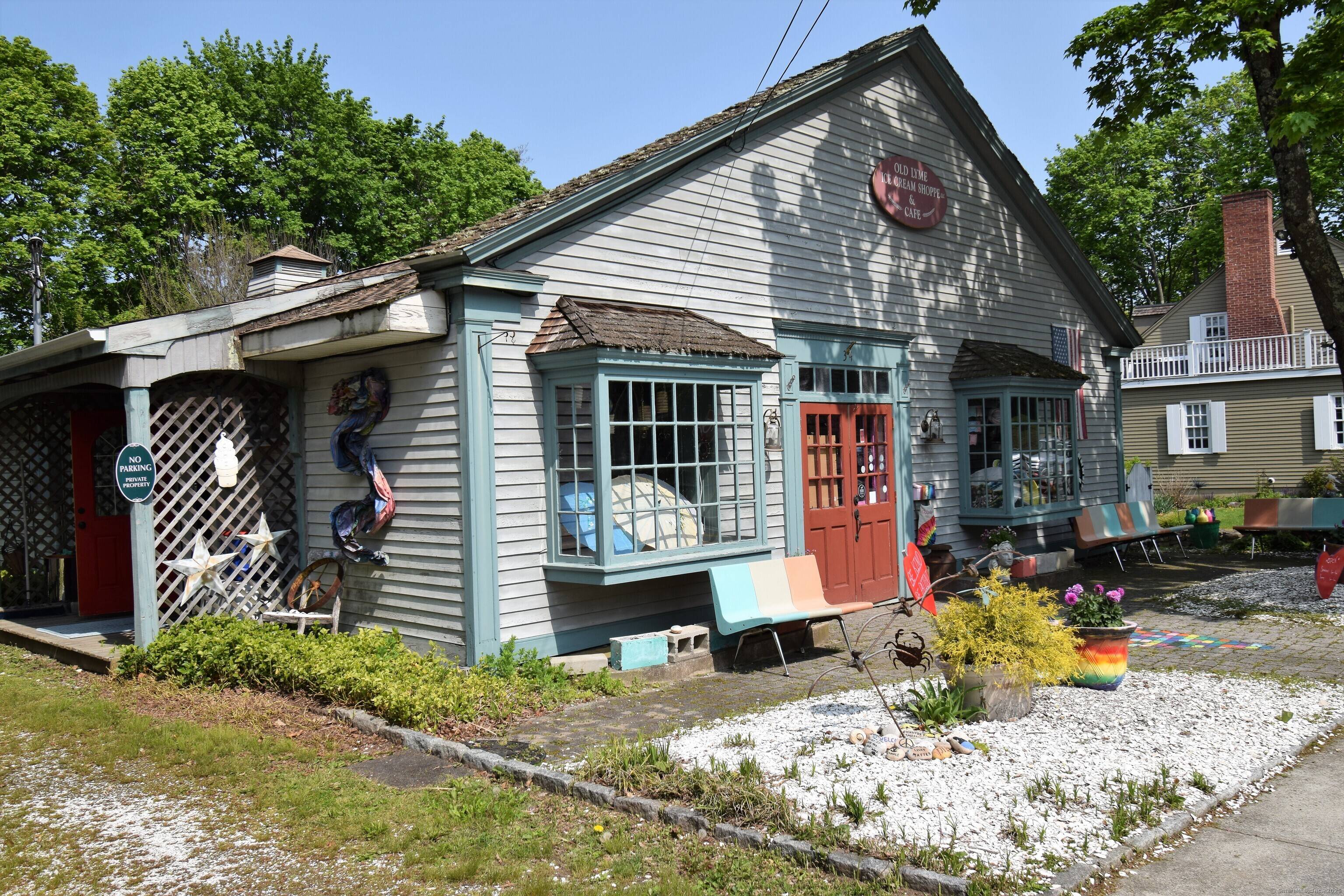 Special Opportunity Located on Beautiful Lyme Street Chance to Live and Work from One Location Special Permits in Place for Residence and Business to Co Exist in One Phonomenal Location ...