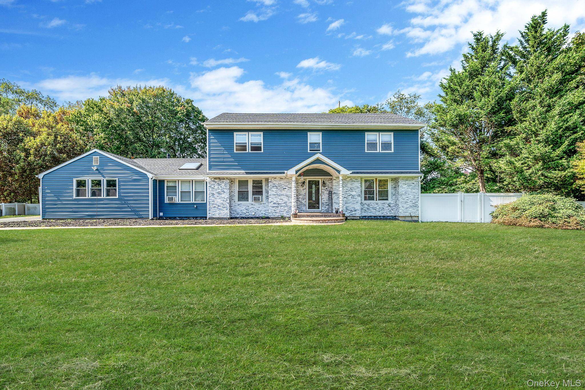 This is the home you've been waiting for !
