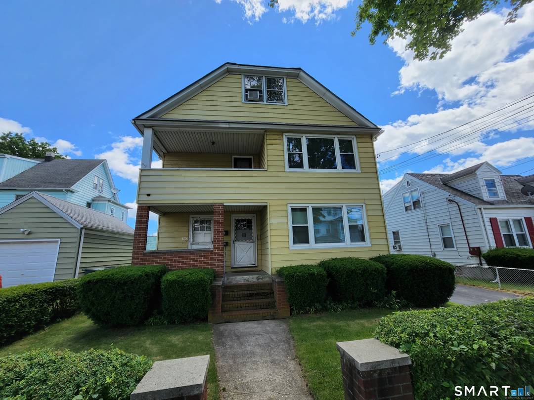 Excellent investment opportunity in the desirable Mill Hill area of Bridgeport, conveniently located on the Stratford line.